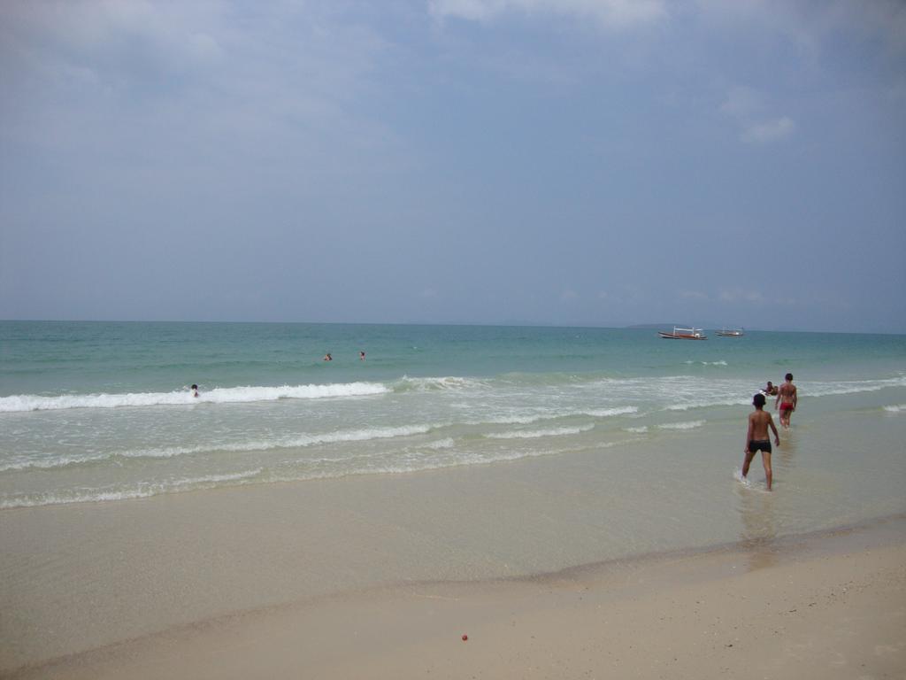 Swiss Villa Preăh Sihanŭk Zewnętrze zdjęcie