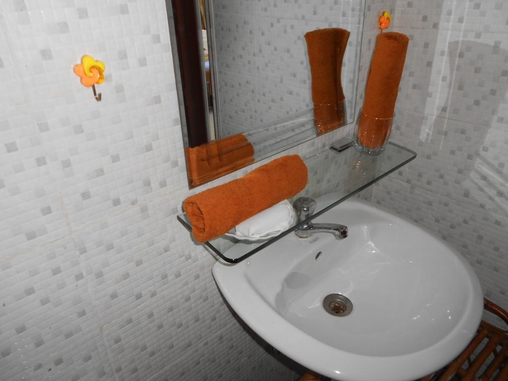 Swiss Villa Preăh Sihanŭk Pokój zdjęcie